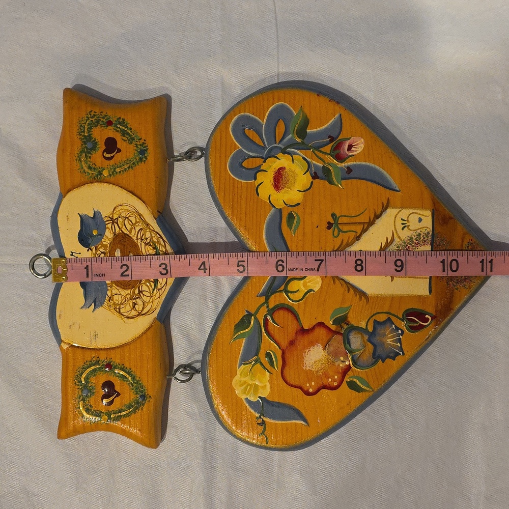 J.D.I. Inc. Handpainted Handmade Heart-Shaped Wall Door Hanging Famhouse Cottage - Picture 7 of 7